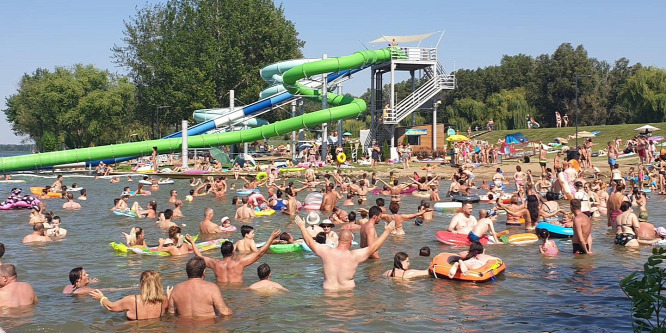 Megújult a szabadstrand Abádszalókon