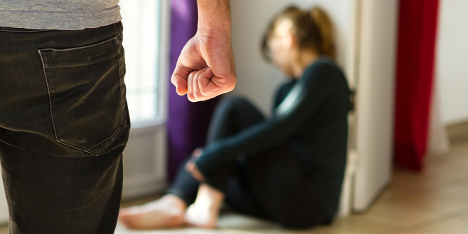 Hónapokig verte, terrorizálta beteg nővérét egy solti férfi
