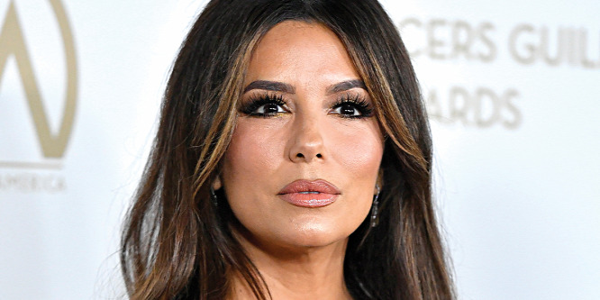 Hoppá! Ilyen nagy már Eva Longoria kisfia