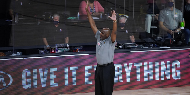 Menesztette vezetőedzőjét az Indiana Pacers