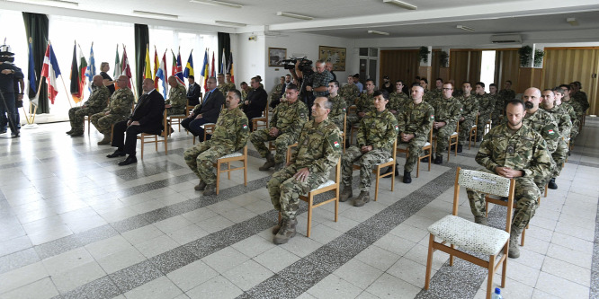 Aláírta szerződését a tízezredik önkéntes tartalékos katona