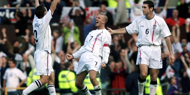 Beckham és a többiek: nézze meg minden idők legnagyobb szabadrúgásgóljait! - videók