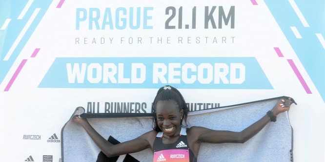 Új világcsúcs született női félmaratonon