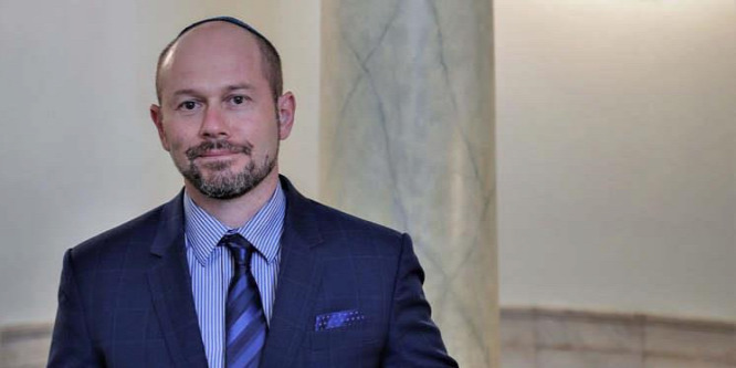 A Mazsihisz elnöke kirúgta az őt bíráló főrabbit