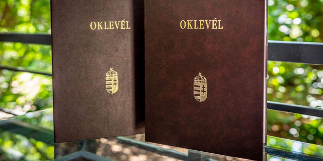 Már 110 ezer diplomát állítottak ki nyelvvizsgamentesen