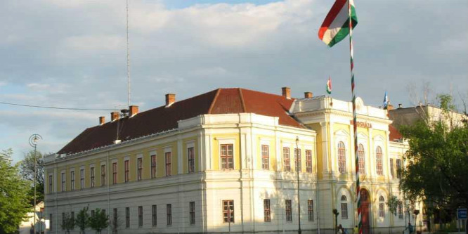30 éve tartja uralma alatt Hajdúnánást egy baloldali klán, ennek most véget vethetnek