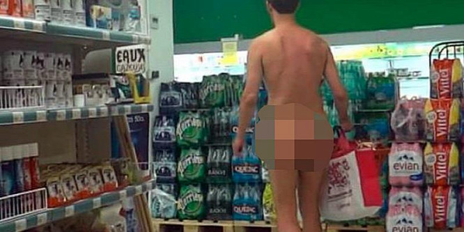 Van egy hely a világon, ahol meztelenül járhatunk bevásárolni, sőt, még bankba is (18+)