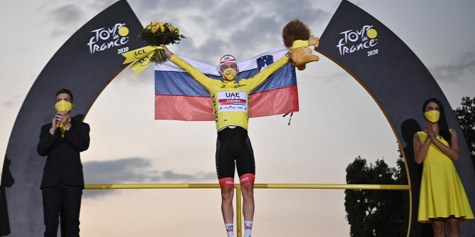 A Tour de France győztesét kivetítették a világ legmagasabb épületére - fotó
