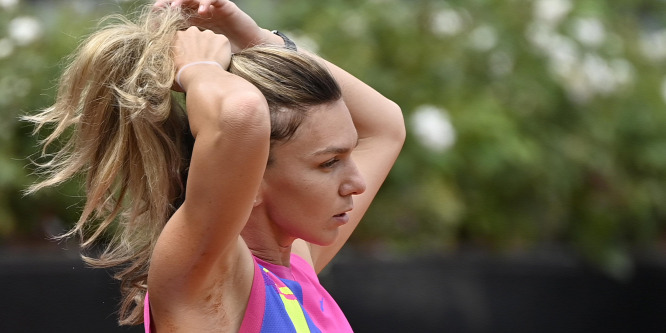 Simona Halep alig fél óra alatt nyerte meg a római tenisztorna döntőjét
