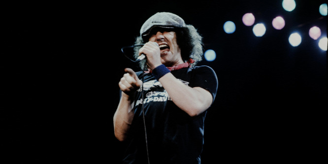 Visszatérhet az AC/DC legendás énekese, aki egyszer már majdnem megsüketült