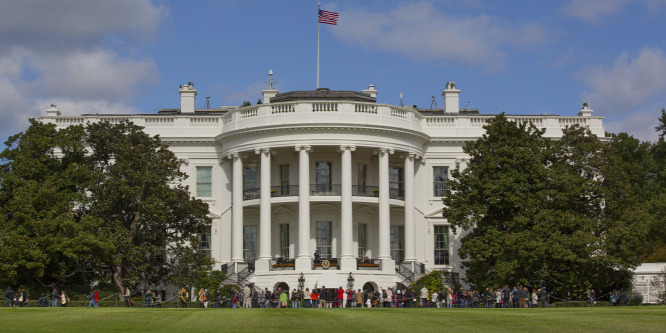 Vádat emeltek a Donald Trumpnak ricines levelet küldő kanadai nő ellen