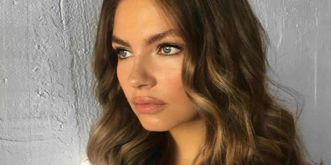 Emily Ratajkowski után egy színésznő közösségi oldalán nyilatkozott: őt is molesztálta Jonathan Leder fotós