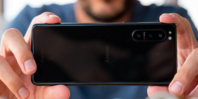 Újabb videókkal jelzi a Sony, hogy jól sikerült az Xperia 5 II