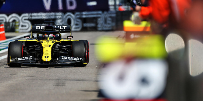 Új dobogóesélyes bukkant fel az eltűnő F1-es selyemúton