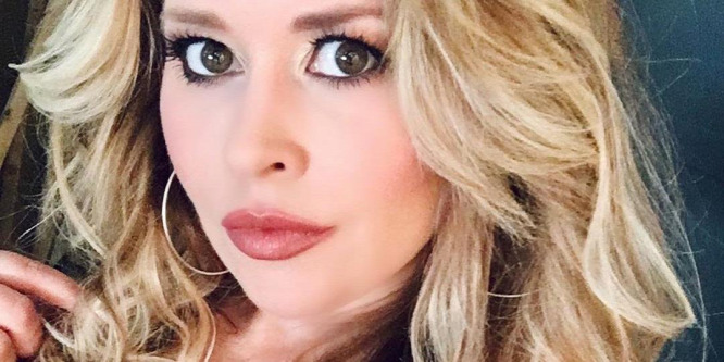 Király Linda kezéről hat hét után végre lekerült a gipsz