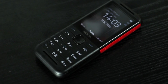 Ikonikus retro cukisággal rukkolt elő a Nokia