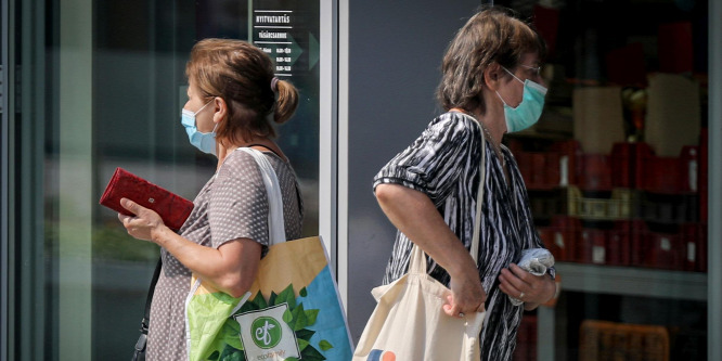 Az idősek még mindig őrzik a délelőttönkénti vásárlási idősáv szokását