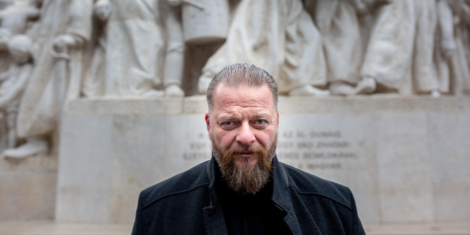 Először szólalt meg életmentő műtétje után a népszerű énekes