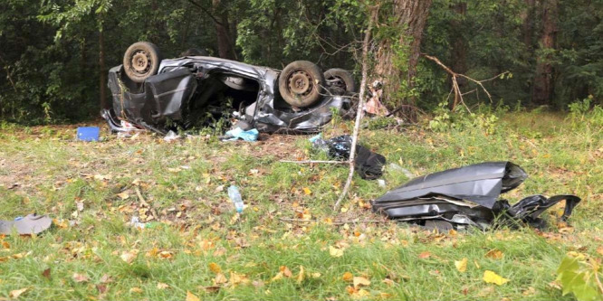 Elrontott előzés miatt halt meg egy anya a gyereke szeme láttára az 1-es úton