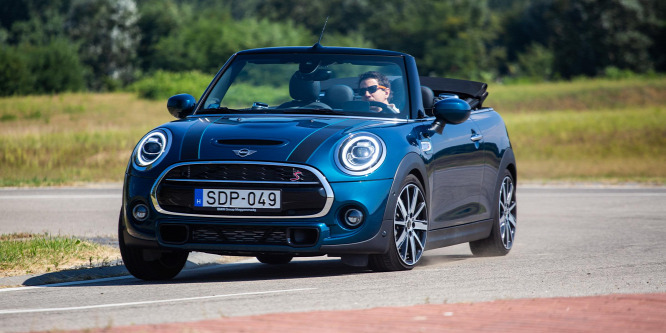 Van, ahol még tart a szabadtéri mulatság - Mini Cooper S Cabrio Sidewalk teszt