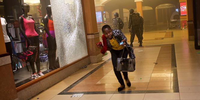 Két embert ítéltek el a 67 ember halálával végződő nairobi terrortámadás ügyében