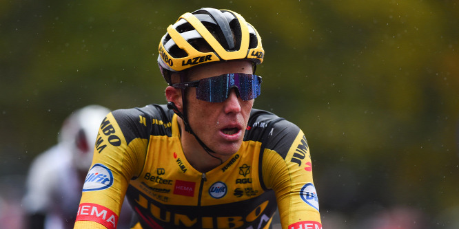 Koronavírus-fertőzés miatt feladja a Giro d'Italiát az egyik legnagyobb esélyes