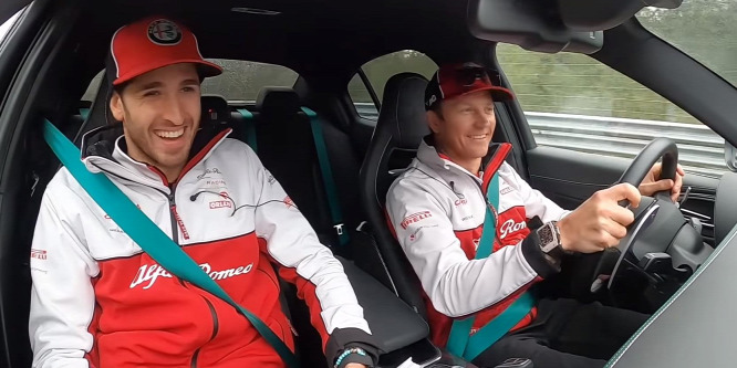 Räikkönen vigyorogva ijesztgette csapattársát száguldozás közben