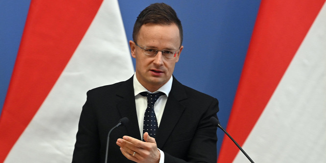 Lehetőség van a Nyugat és a Kelet együttműködésének újjáépítésére