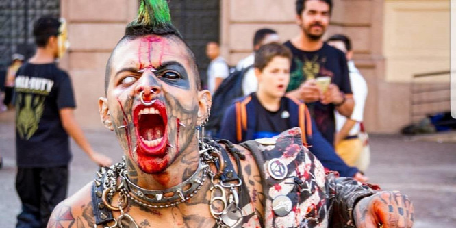 Íme, a zombi férfi, aki több mint 44 millió forintot költött a külsejére – Fotók