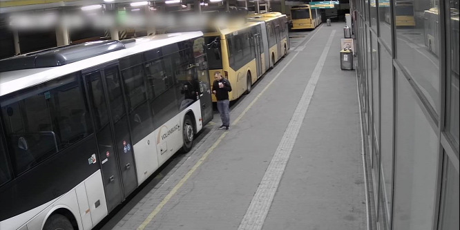 Buszt lopott Érden egy férfi, hogy Budapestre utazzon vele - videó