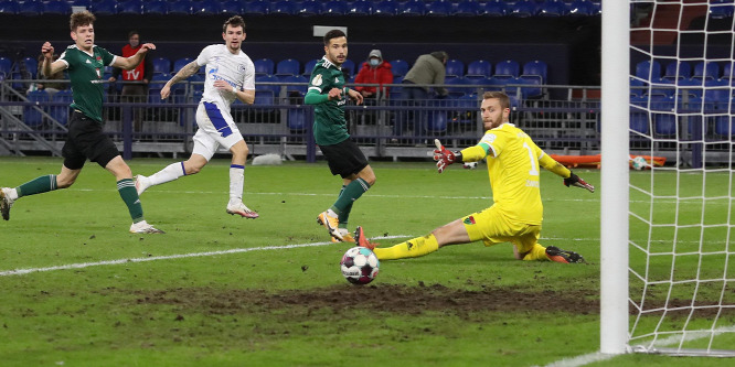Megszakadt a Schalke 21 tétmérkőzés óta tartó nyeretlenségi sorozata
