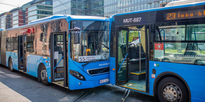 Brutálisan összevertek egy idős embert a 148-as buszon - Videó