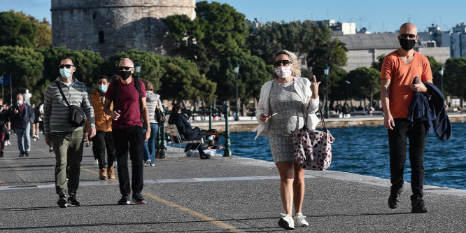 Cipruson már az üres utcákon is maszkot kell hordani