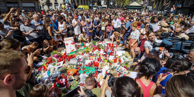 Bíróság elé állnak a Barcelonában 16 embert megöl dzsihadisták segíti