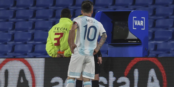 Messi gólját elvette a videobíró, Argentína csak döntetlent játszott - videó