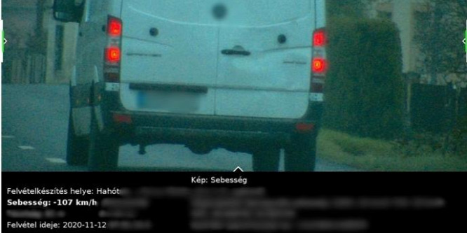 Lakott területen, a megengedett sebesség több mint duplájával hajtott a teherautó Zalában