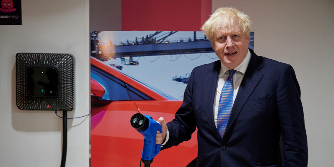 A tervezettnél 10 évvel korábban, már 2030-tól csak elektromos és hibrid autókat adhatnának el a briteknél
