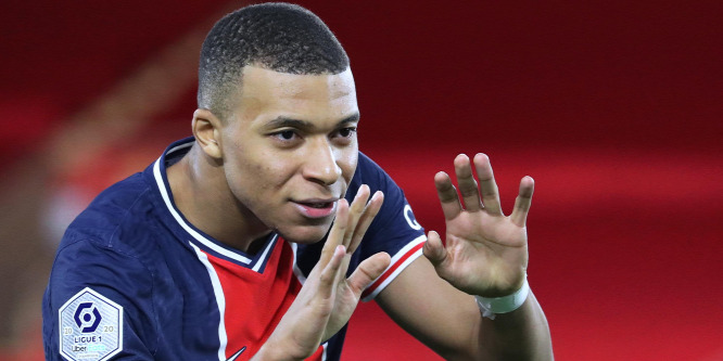 Nem adja el Mbappét a PSG