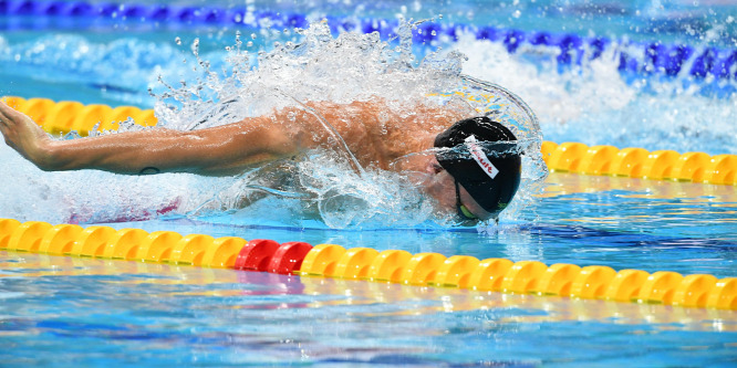 Az amerikai Caeleb Dressel két világcsúcsot úszott a Nemzetközi Úszóligában