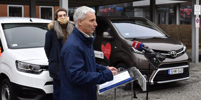 Újabb gépjárműveket ajánlottak fel a járvány elleni védekezéshez