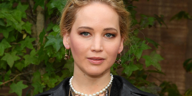 Szörnyű! Leégett Jennifer Lawrence családjának farmja