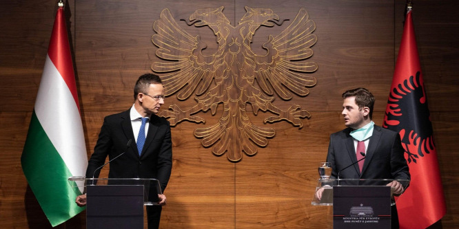 Az EBESZ-megfigyelők már a helyszínen tájékozódnak az Ukrajnában történtekről
