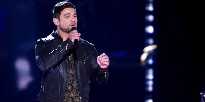 Kiderült, miért kellett távoznia a The Voice énekesének a műsorból