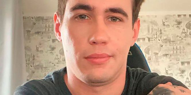 Élőben közvetítette a YouTuber, hogy halálra fagy a terhes barátnője