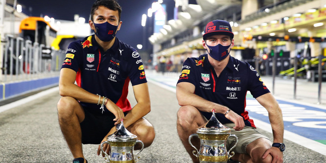 A Red Bull csapatfőnöke megvédte a csapattársát kritizáló Verstappent