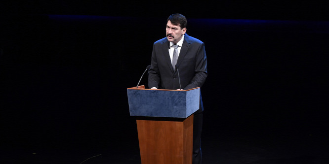Áder János: A hanuka a korlátok között is a szabadság és a fény ünnepe