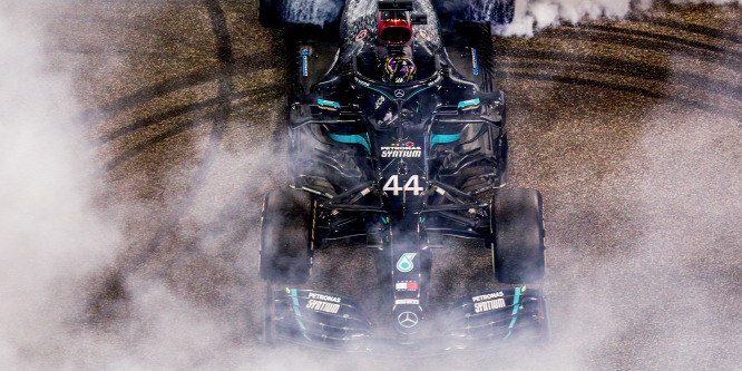 Mercedes: Hamilton koronavírus nélkül sem nyert volna a szezonzárón