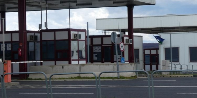 Sokat kell várni a határon Letenyénél