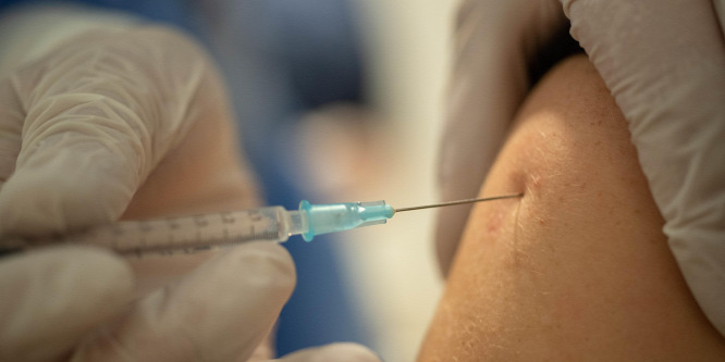 Hétvégén tömeges oltás lesz: ők kapják meg a vakcinát