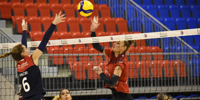 A Nyíregyháza nyerte a női röplabda Extraliga rangadóját